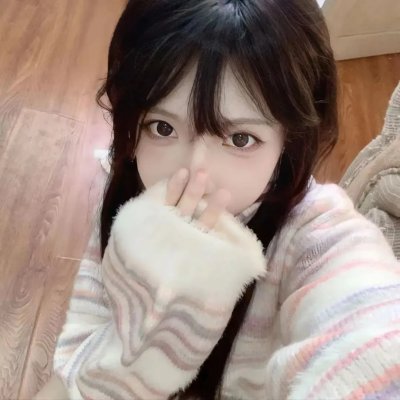 穿蓝衣的男孩